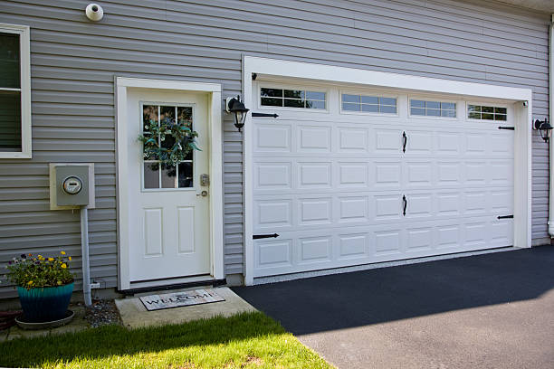 24/7 Emergency Garage Door Panel Replacement experts in Brogden, NC